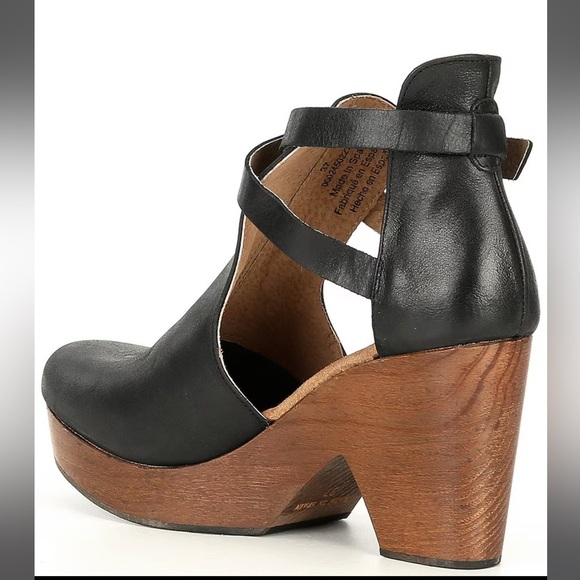 EUC Free People Cedar Leather Buckle Platform Wood Clogs, Black, Sz. 7 (EU37) - Picture 3 of 7